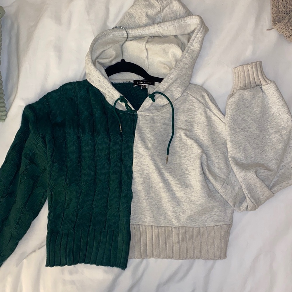 Blue Blush cropped sweatshirt-half sweater half sweatshirt